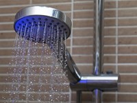 7 trucos para aumentar la presión del agua en la ducha